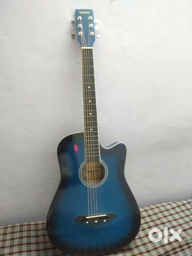 Selling acoustic guitar