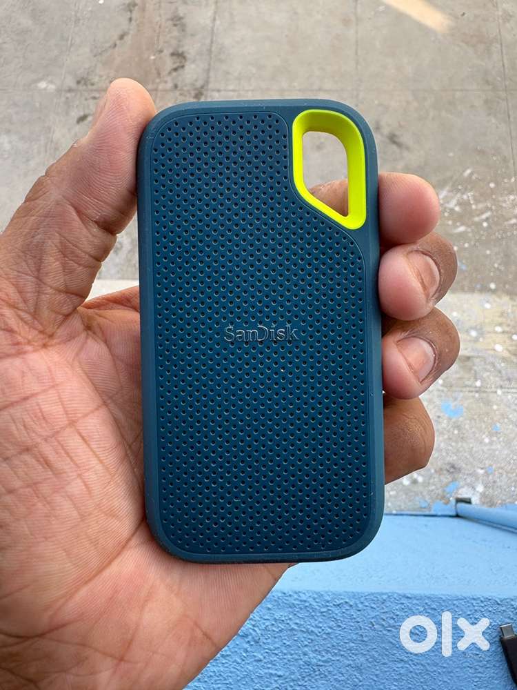 SanDisk Extreme 2TB Portable SSD – Excellent Condition  5 Months Used