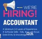 Accountant in shop