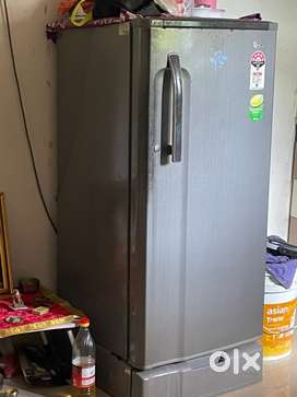 Refrigerator in good condition and water purifier