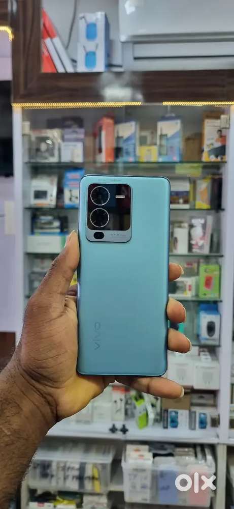 VIVO V25 Pro 5G Mobile for Sale 

Device Details:

- RAM: 8GB