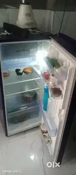 New fridge ok condition 6 _7 month use