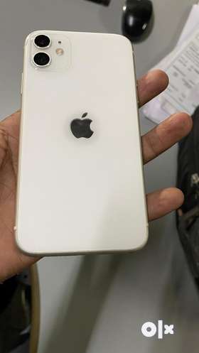 I phone 11 urgent sell zero scratches 100% conditionWith original box and bill Battery 81%Exchange v...