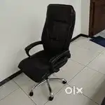 Executive office chair
