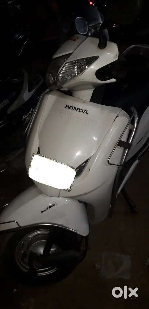 honda activa delux model