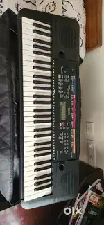 Yamaha PSR E263 KEYBOARD