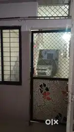 एक कमरा सुंदर हरियाली युक्त किराए पर देना है