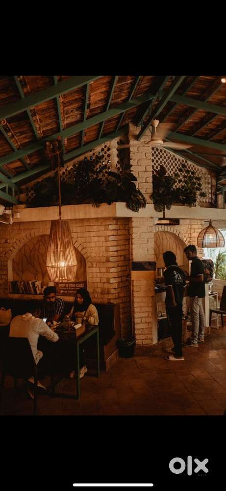 Position for experienced waiters and hosts