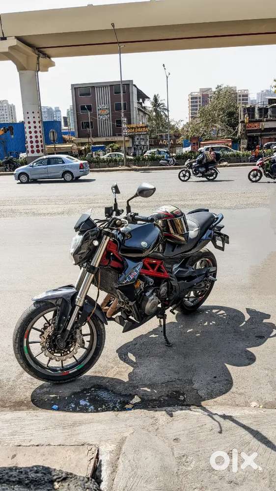 Benelli tnt 300 2017