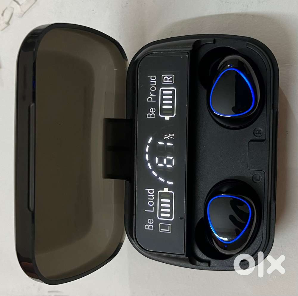 HEAR BUDS WITH LED DISPLAY