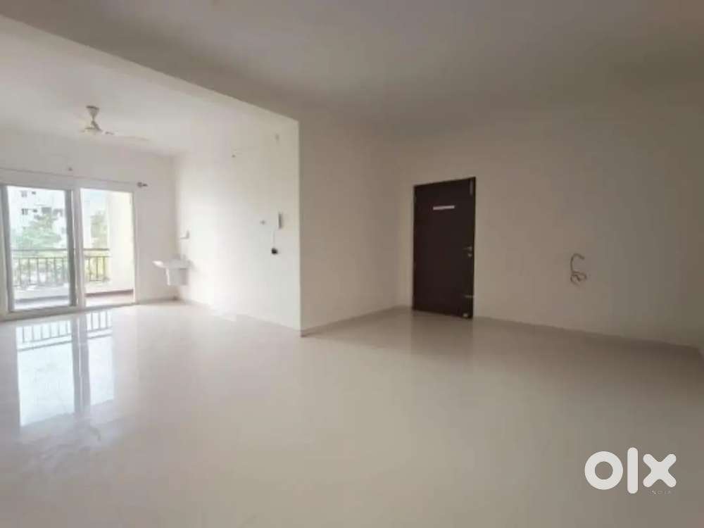 3 bhk flat prime location onroad kusum vihar