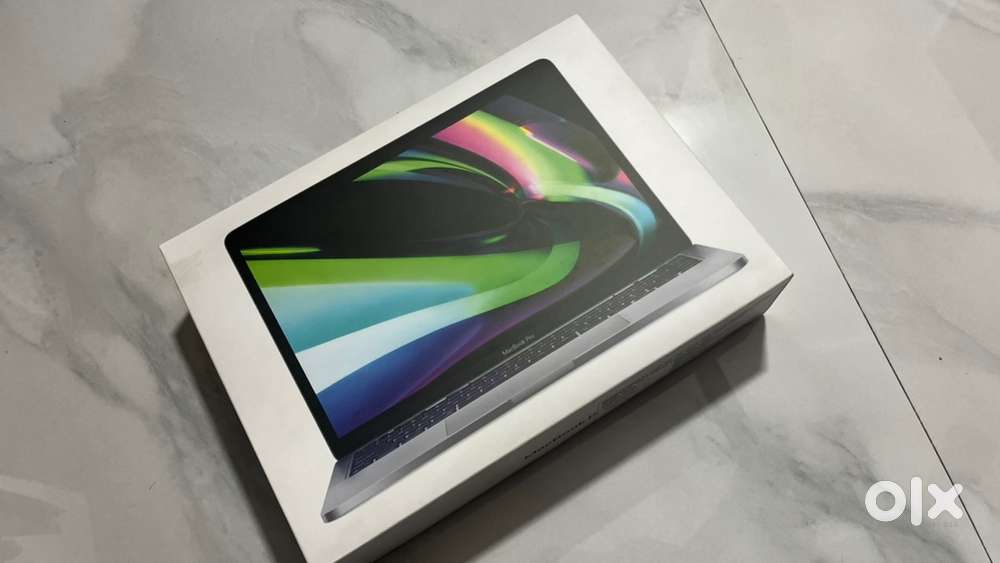 Macbook pro m2  8gb ram 256gb storage