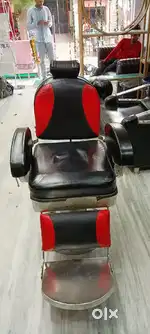 Salon chair :- 6 /shampoo chair :-1
