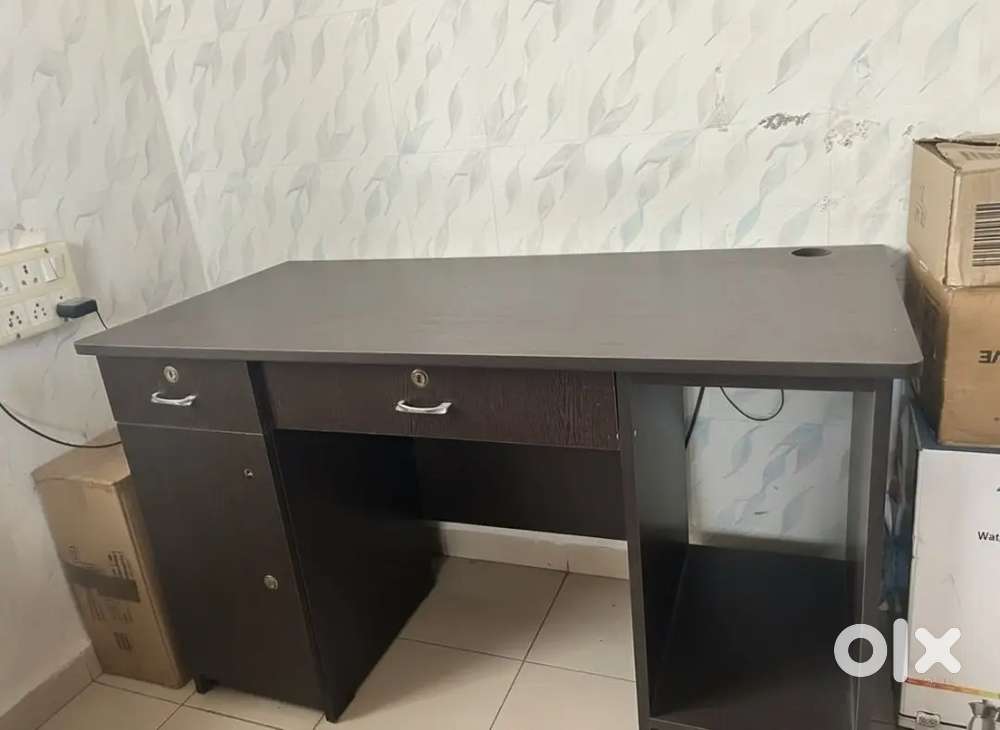 Computer Table
