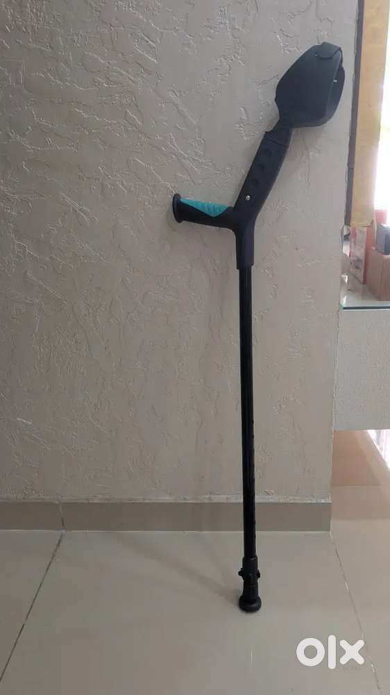 Tynor L-13 Elbow Crutch Adjustable Universal