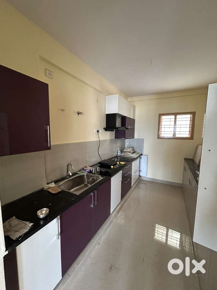 3 BHK East facing flat for rent