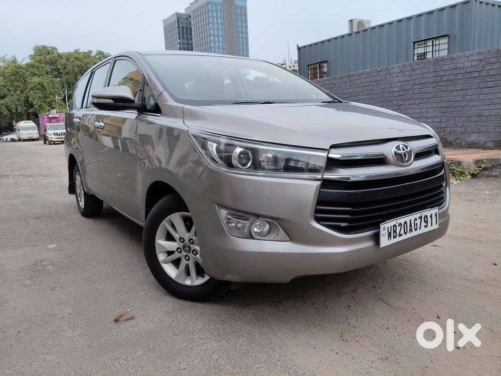 Toyota Innova Crysta 2.4 V 8 STR, 2016, Diesel