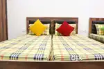 AC Boys PG, Fully Furnished rooms with Food. NOIDA, New ashok nagar.