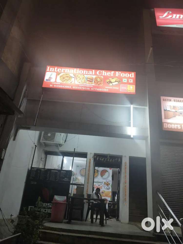 Restaurant for seal