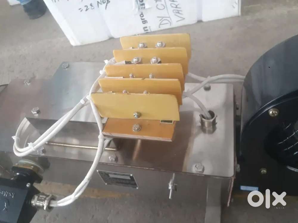 অফিসে কাজের জন্য Computer ও english এ দক্ষ একজন মেয়ে চাই ।