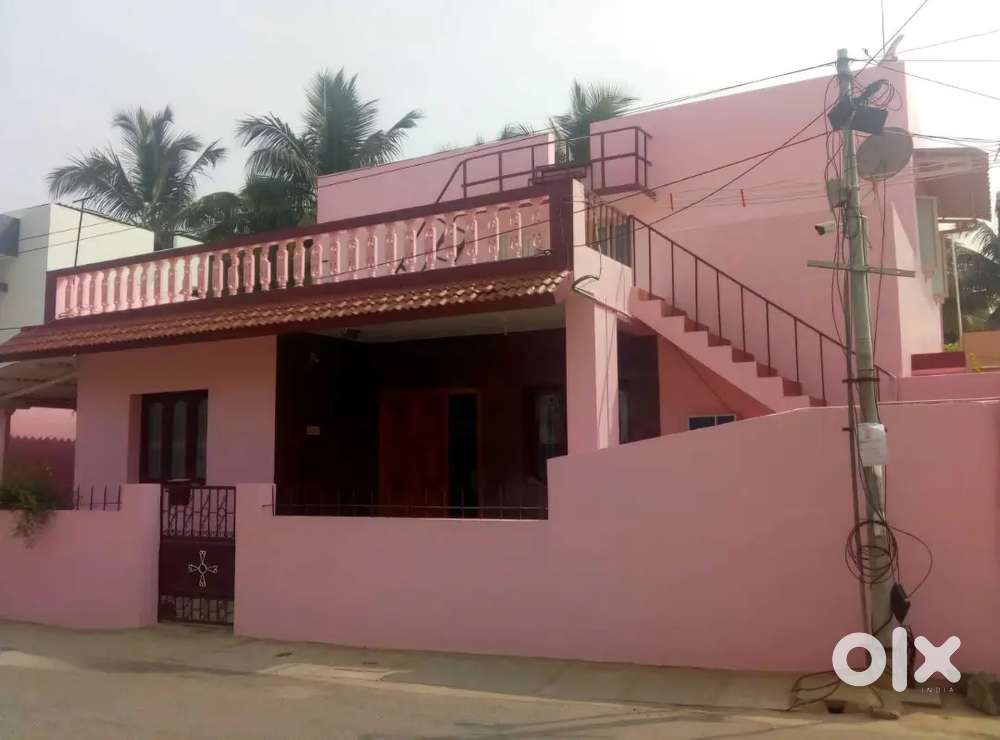 House Sale in gated society