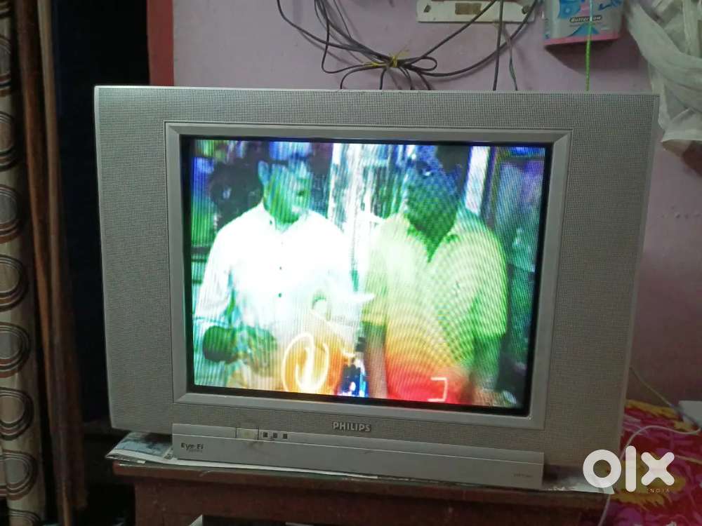 This is a Philips CRT television. Working condition