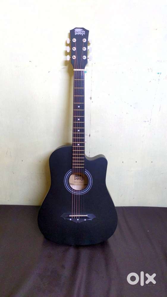 Intern acoustic guitar