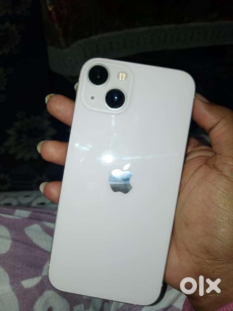 Iphone 13 colour pink