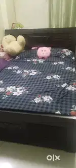 Queen size bed