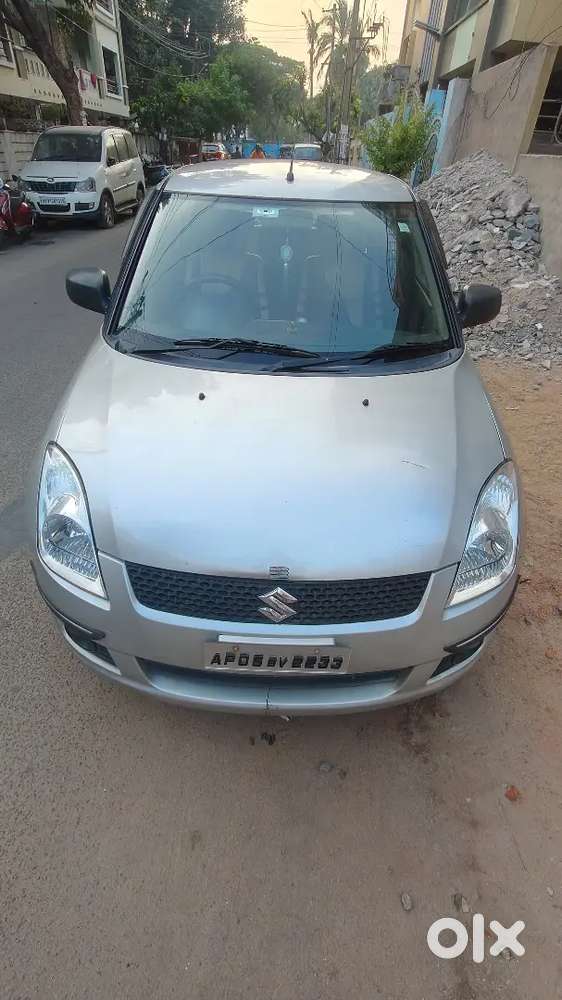 Good condition vehicle power windows remote lock