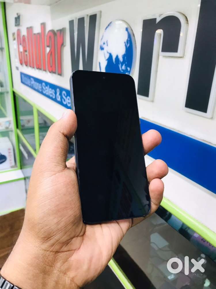 Vivo X200 FE (10 months warranty remaining)