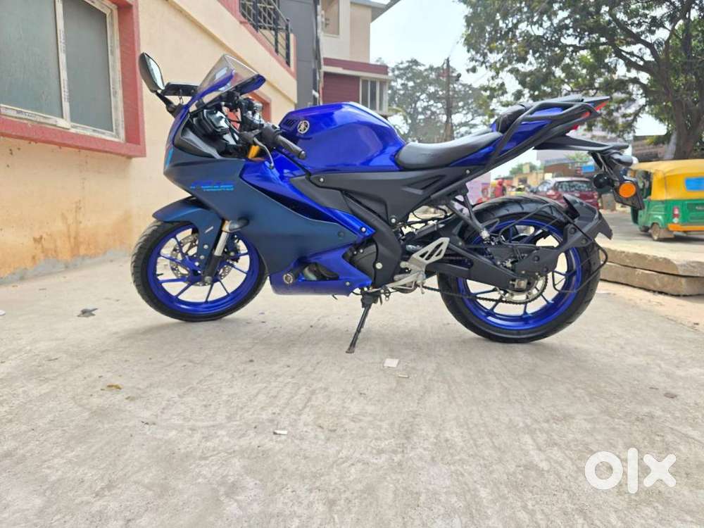 Yamaha R15 V4 Racing Blue 2022 Model (Excellent Condition)