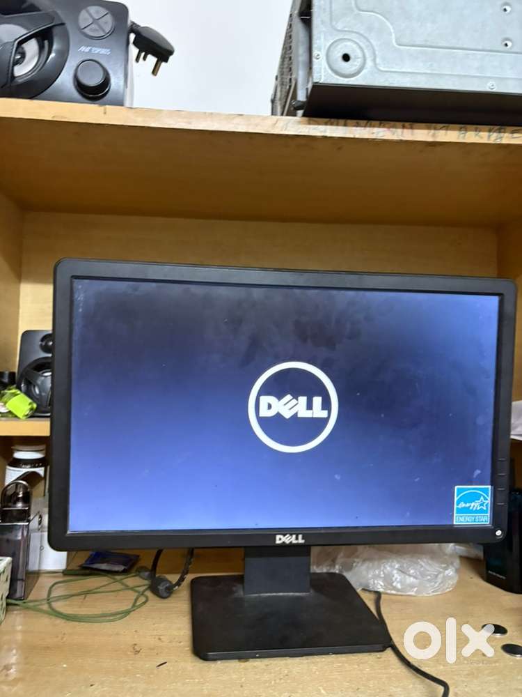 DELL Monitor, 18 inches with a dell monitor stand