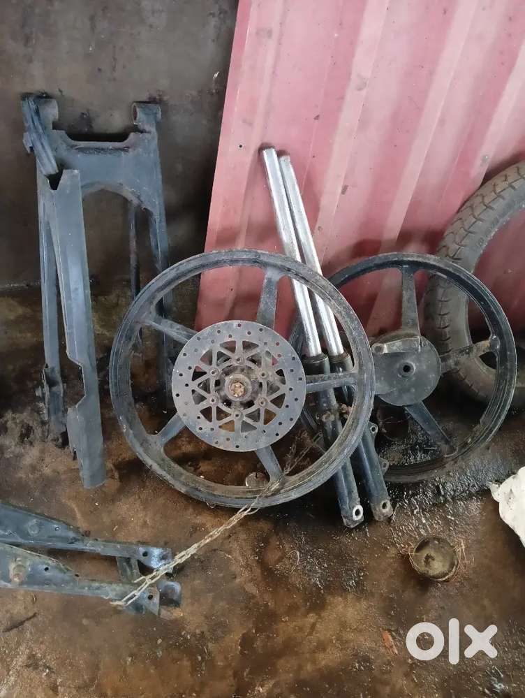 RX 135 5 Speed chasess and magwhells