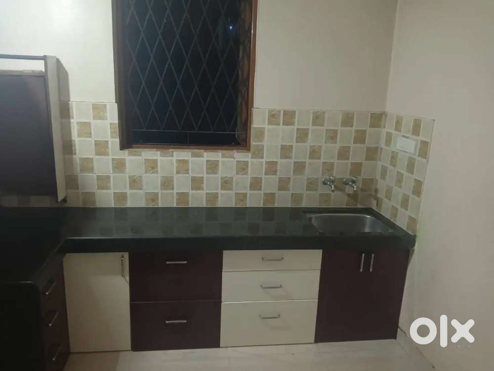 Good location flat s available 1/2 /3/4 rent  of sale,or rent,
