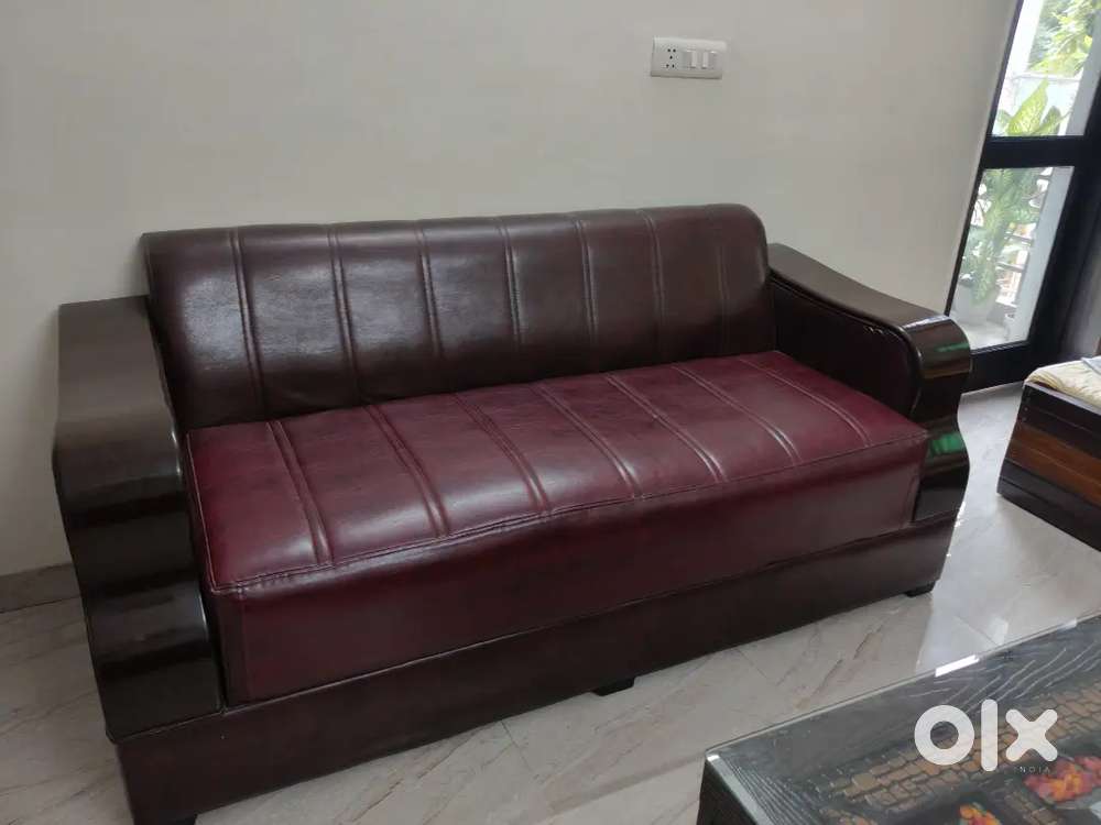 5 SEATER SOFA SET* PERFECT CONDITION*