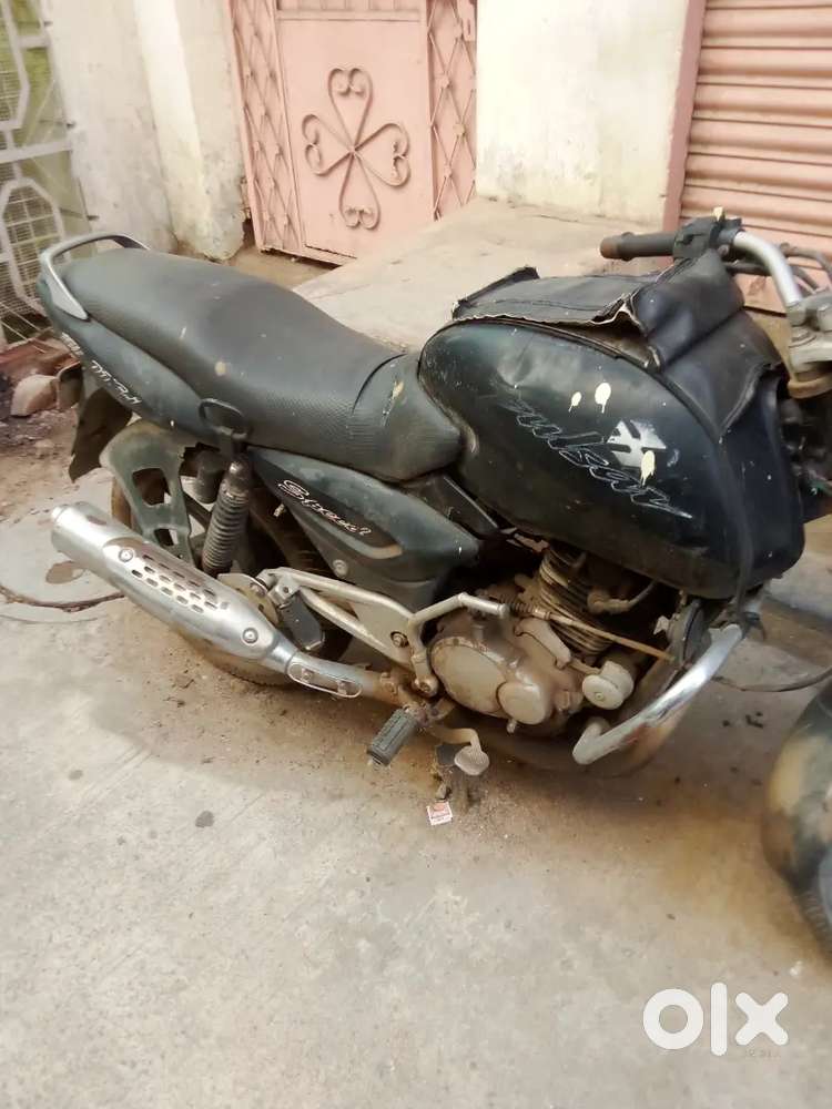 Bajaj pulser