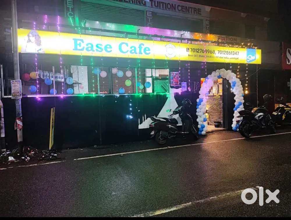 Full time and part time staff required for cafe