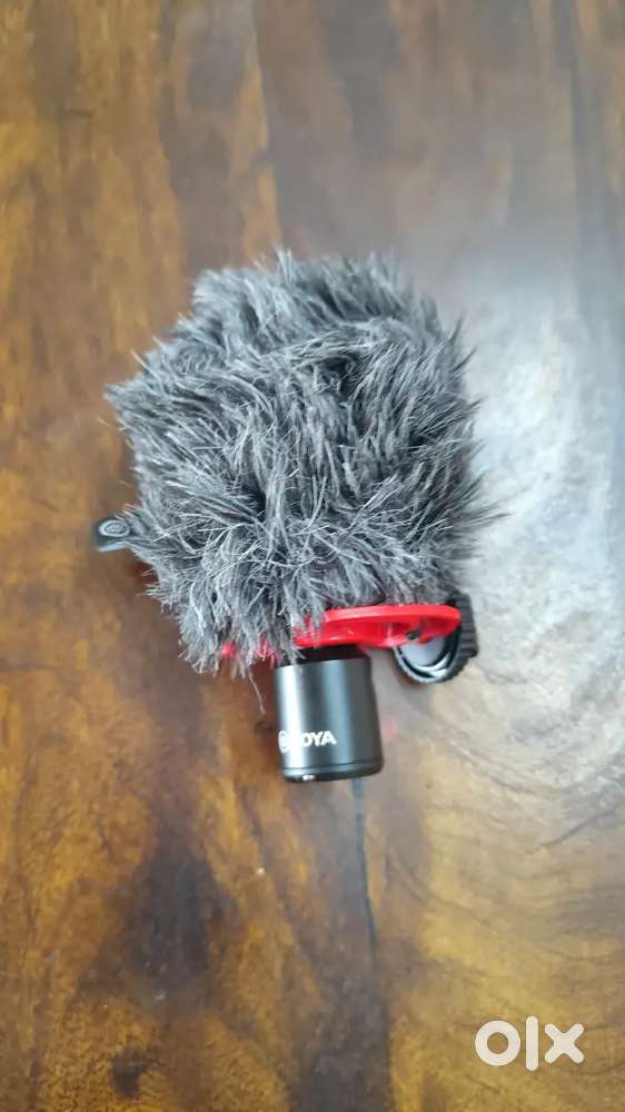 BOYA BY-MM1+ Shotgun Microphone – Like New with Carry Pouch