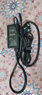 HP laptop charger 65 watt