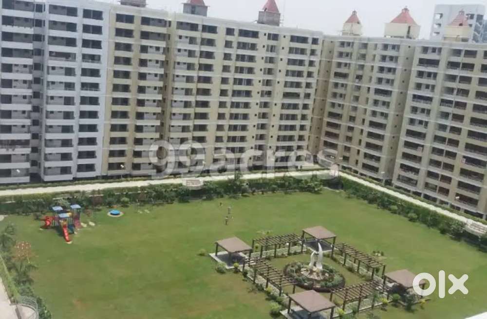 4bhk park facing flat for sell in Ratan orbit.