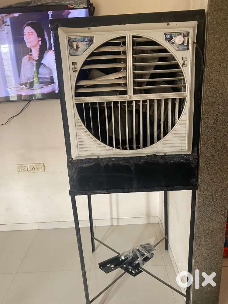 Large Cooler for sale only in 2000