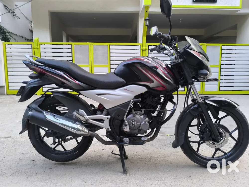 Bajaj discover 125 ST new two tyre showroom maintenance