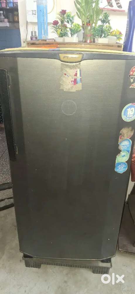 Single door fridge