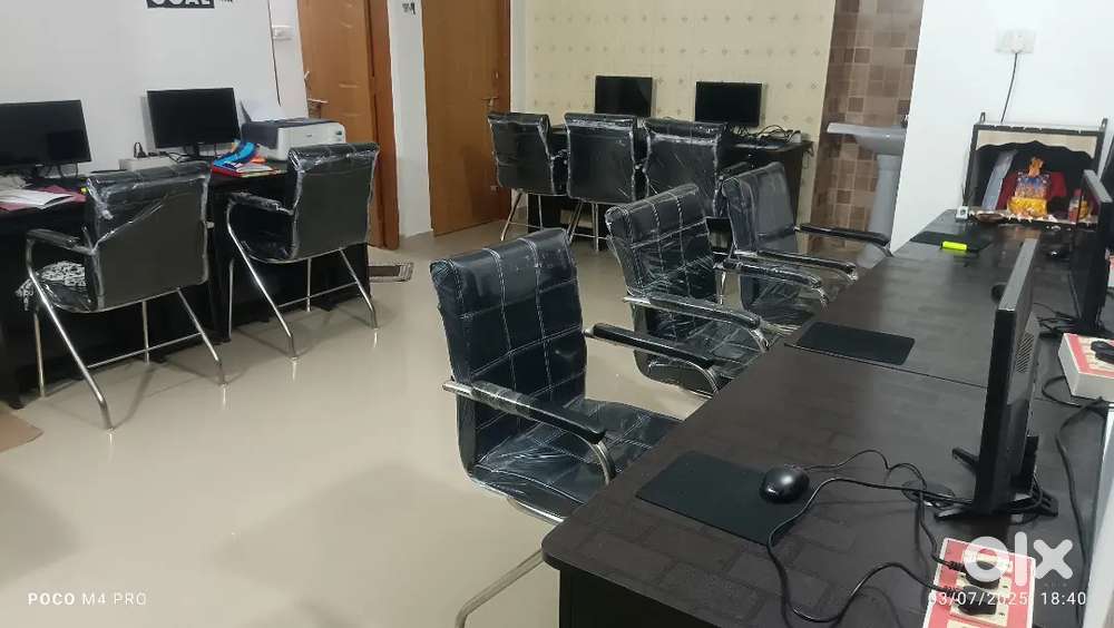 Office rent at Laxmisagar main road
