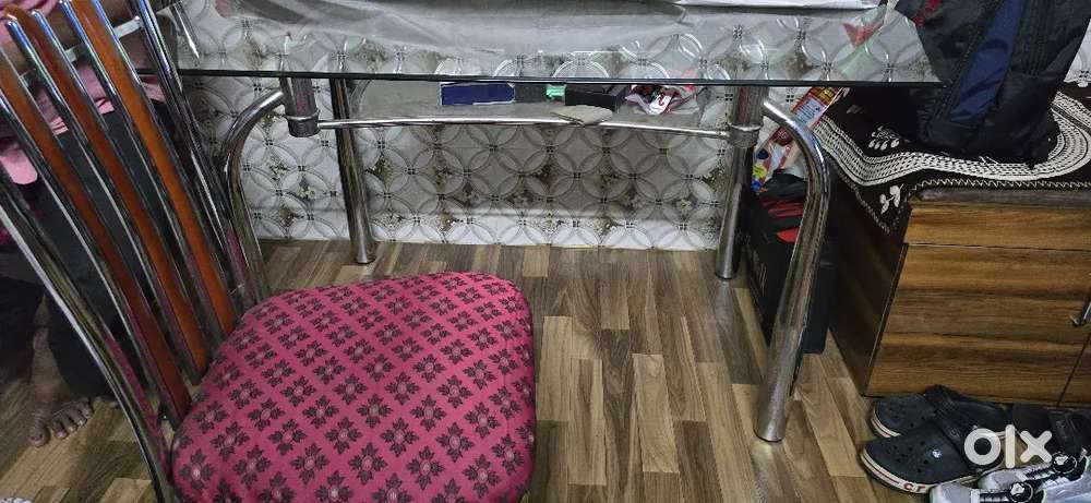 4 Seater Dining Table