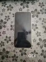 Iphone 16e 128 GB 6 month old 100% Battery Health