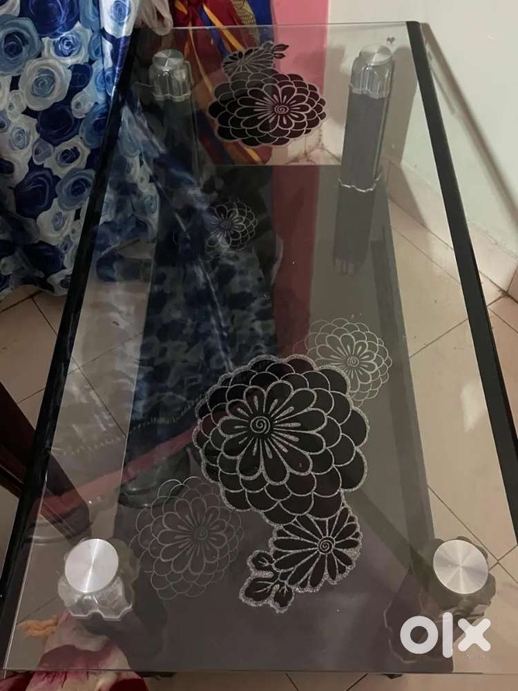 T-table.  Of glass