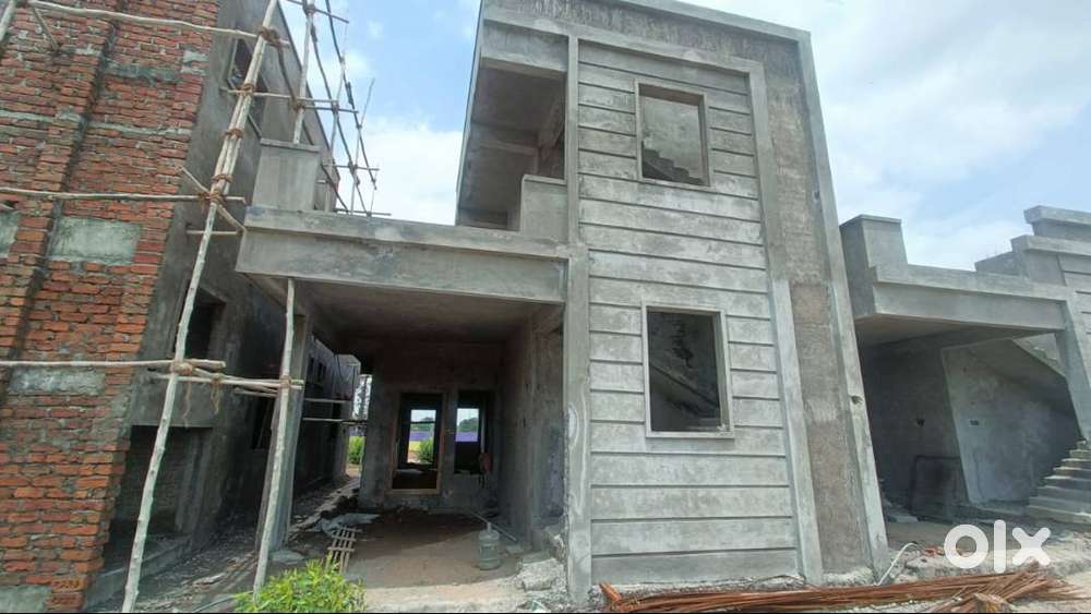 150sqyds G+1 Independent House for Sale in Gated Community Venture