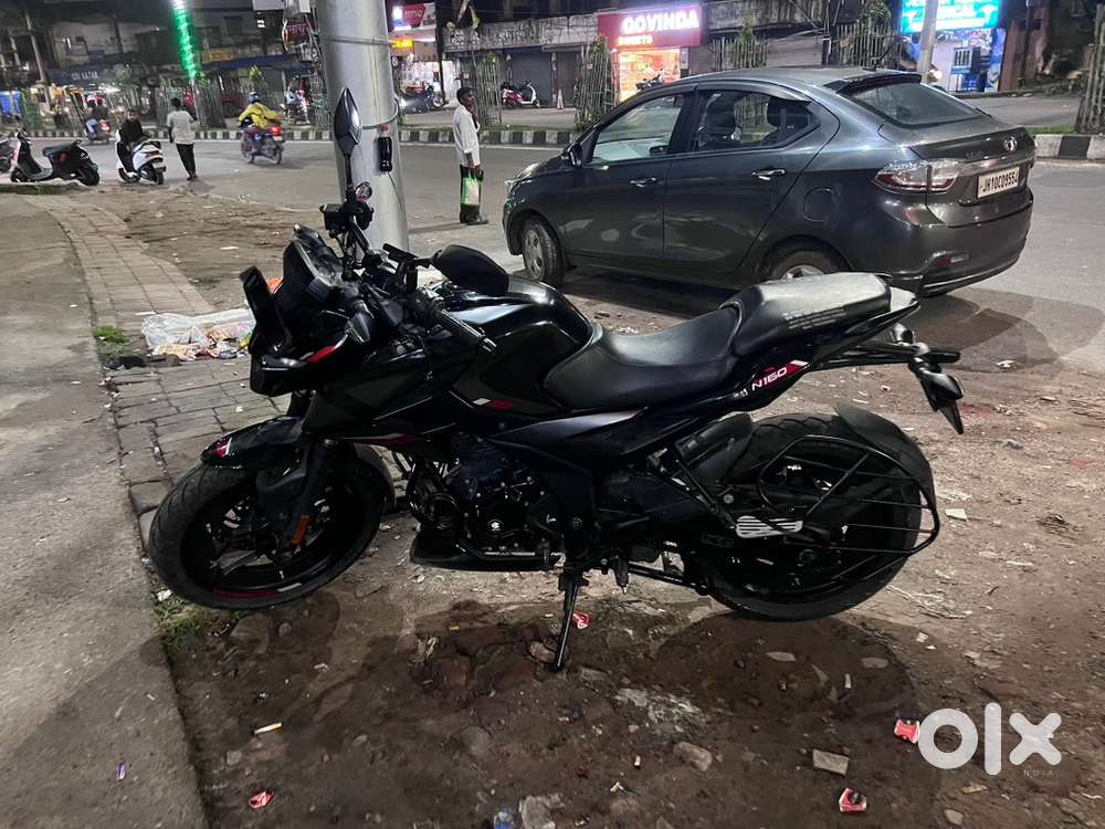 Brand new pulsar very less driven, new battery  with x flasher added